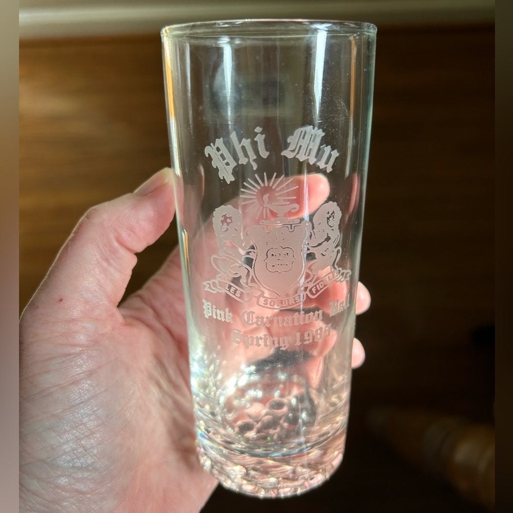 EUC VINTAGE PHI MU SORORITY FORMAL GLASS